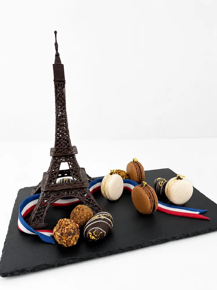Creating this National Day amenity for France was truly an honor. As a pastry chef, France has always held a s