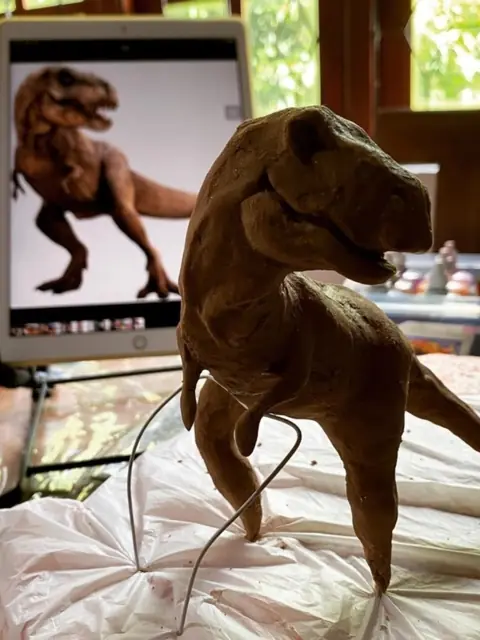 T-rex sculpture taking shape