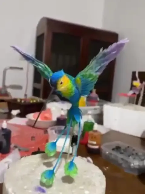 Shaping a sugar hummingbird